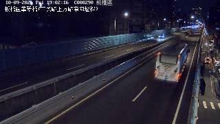 板橋區華翠橋(三民路上方路南向燈桿)
