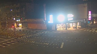 環南路延平路口(延平北向路口前分隔島號誌桿)
